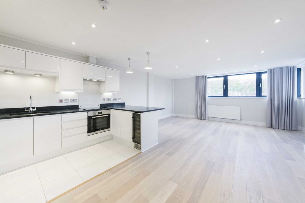 Property photo 1 of 13 5550031