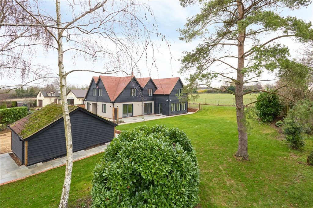 Property photo 1 of 32 Picture No. 01