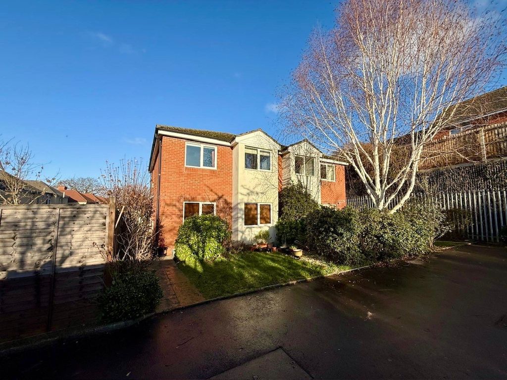 Property photo 1 of 6 Exterior