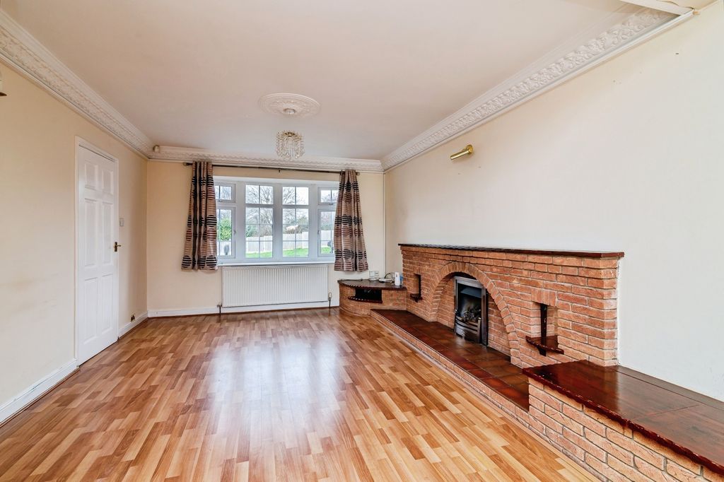 Property photo 3 of 19 Pbox-Img.Jpg