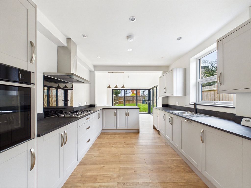 Property photo 3 of 18 Picture No. 07