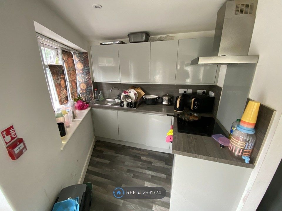 Property photo 3 of 5