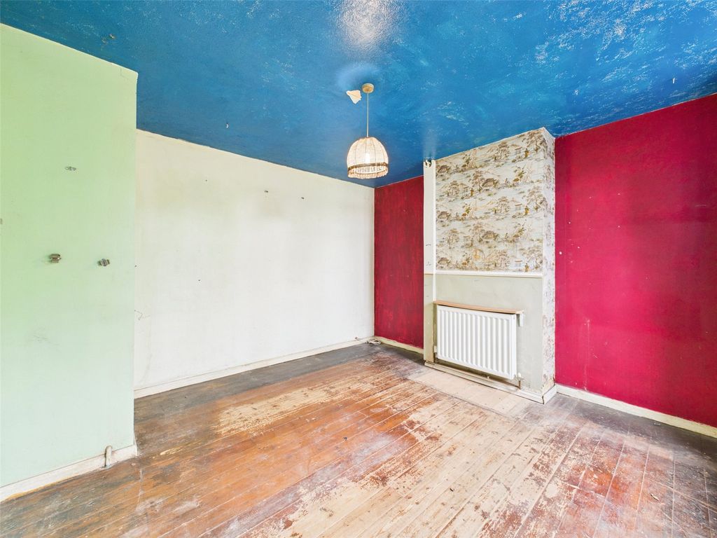 Property photo 2 of 12 Picture No. 30