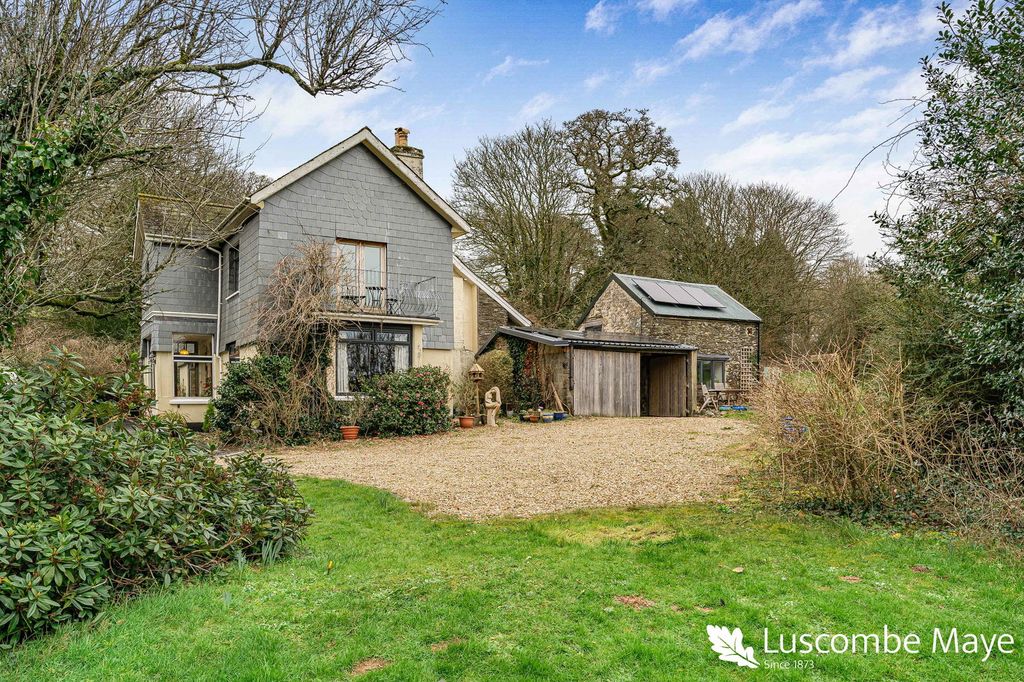 Property photo 1 of 31