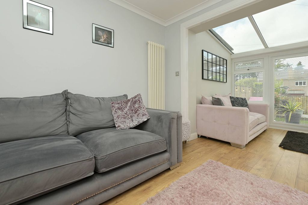Property photo 3 of 33