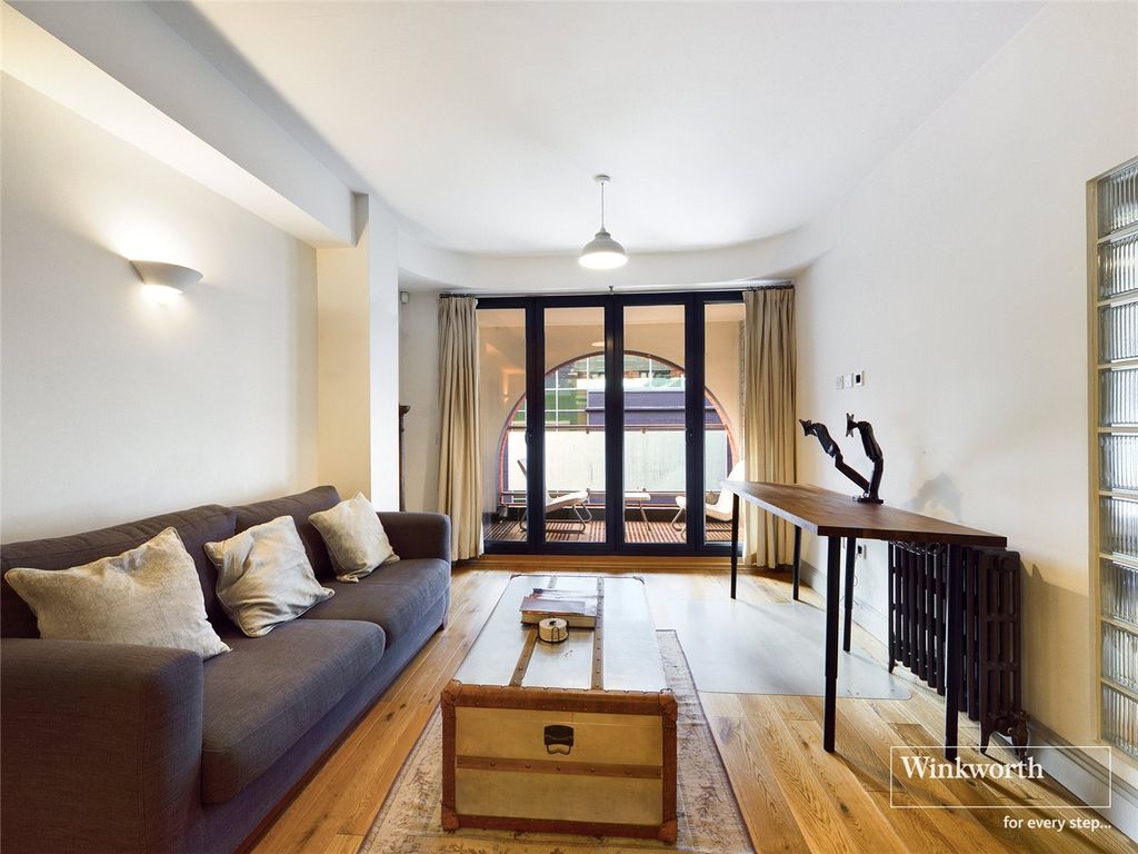 Property photo 2 of 9 Picture No. 22