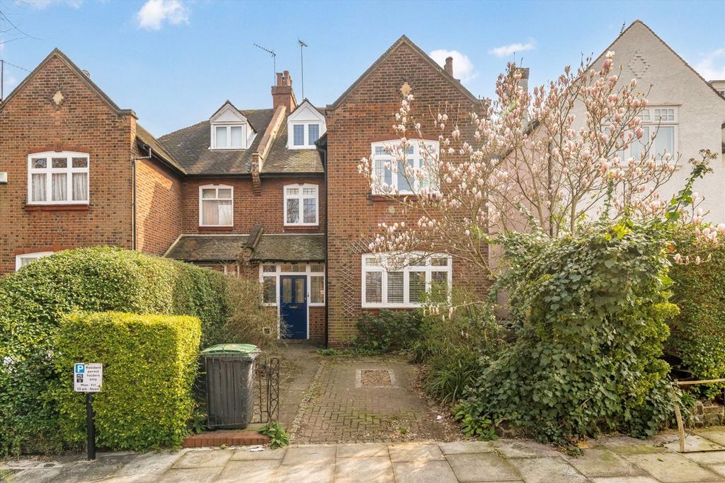 Property photo 1 of 8