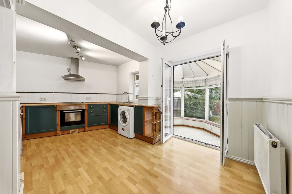 Property photo 2 of 18
