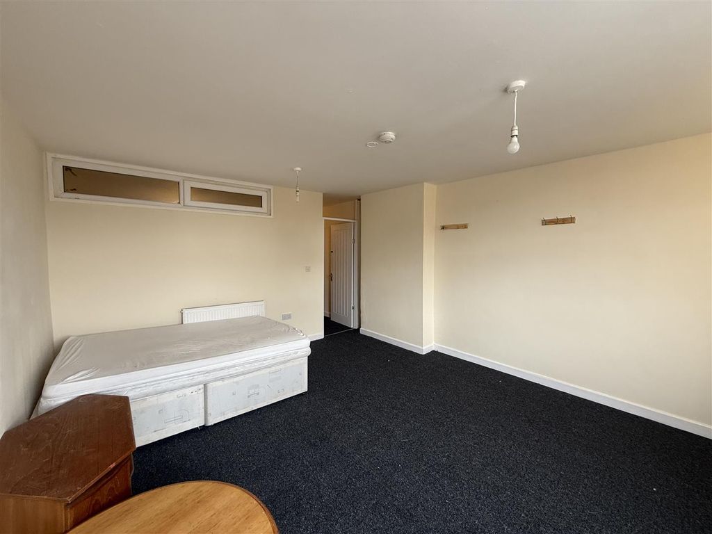 Property photo 2 of 7 Img_5984.Jpeg