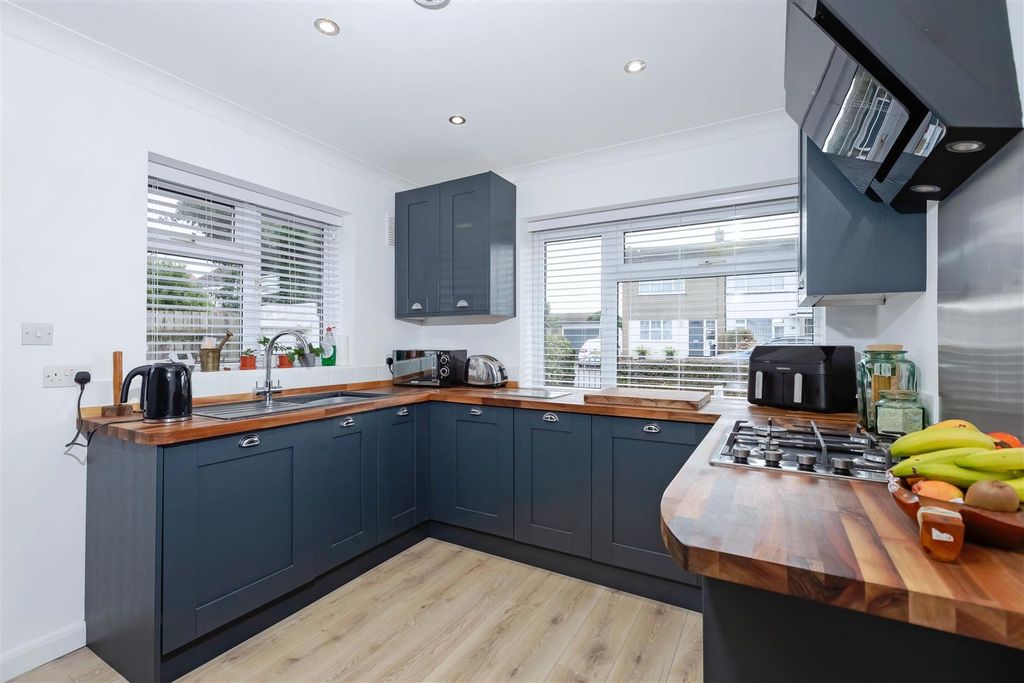 Property photo 2 of 14 White Gables_4.Jpg