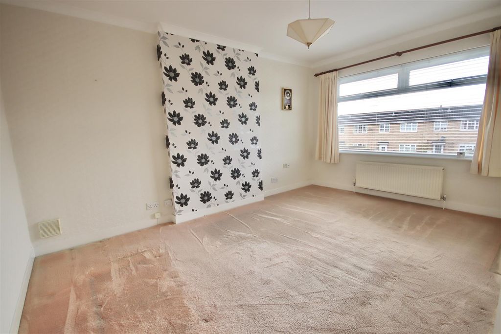 Property photo 3 of 12 Img_8385.Jpg