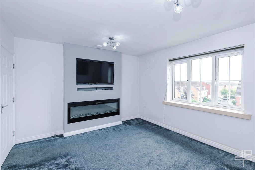 Property photo 3 of 31 Browsholmecourt-Jpt-26.Jpg
