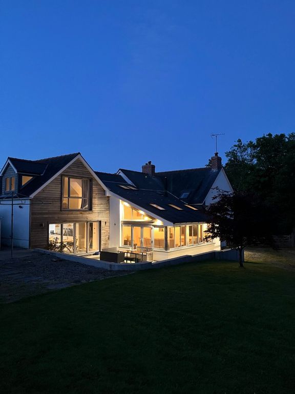 Property photo 1 of 52
