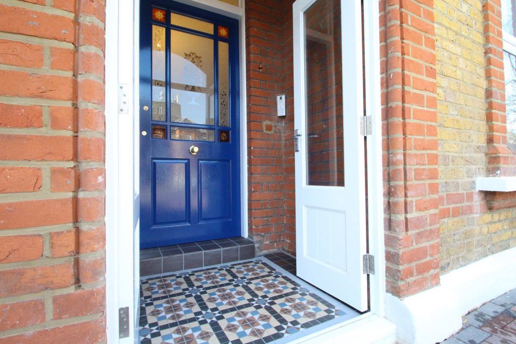 Property photo 1 of 6