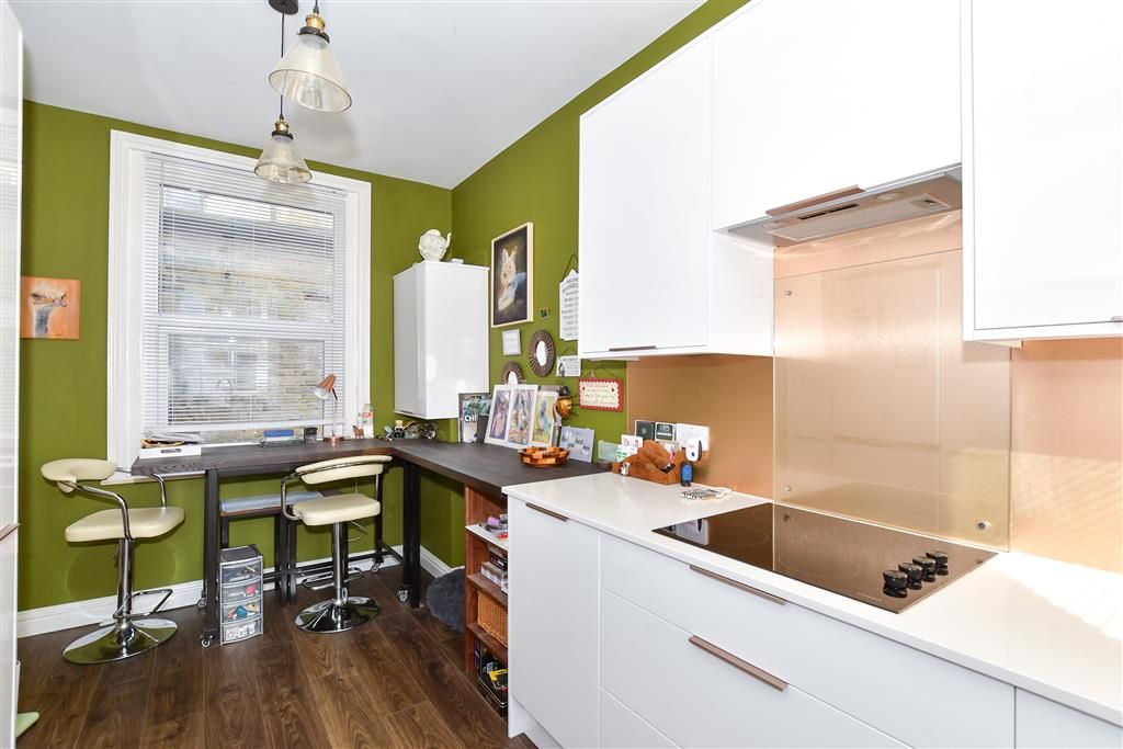 Property photo 1 of 7 Kitchen