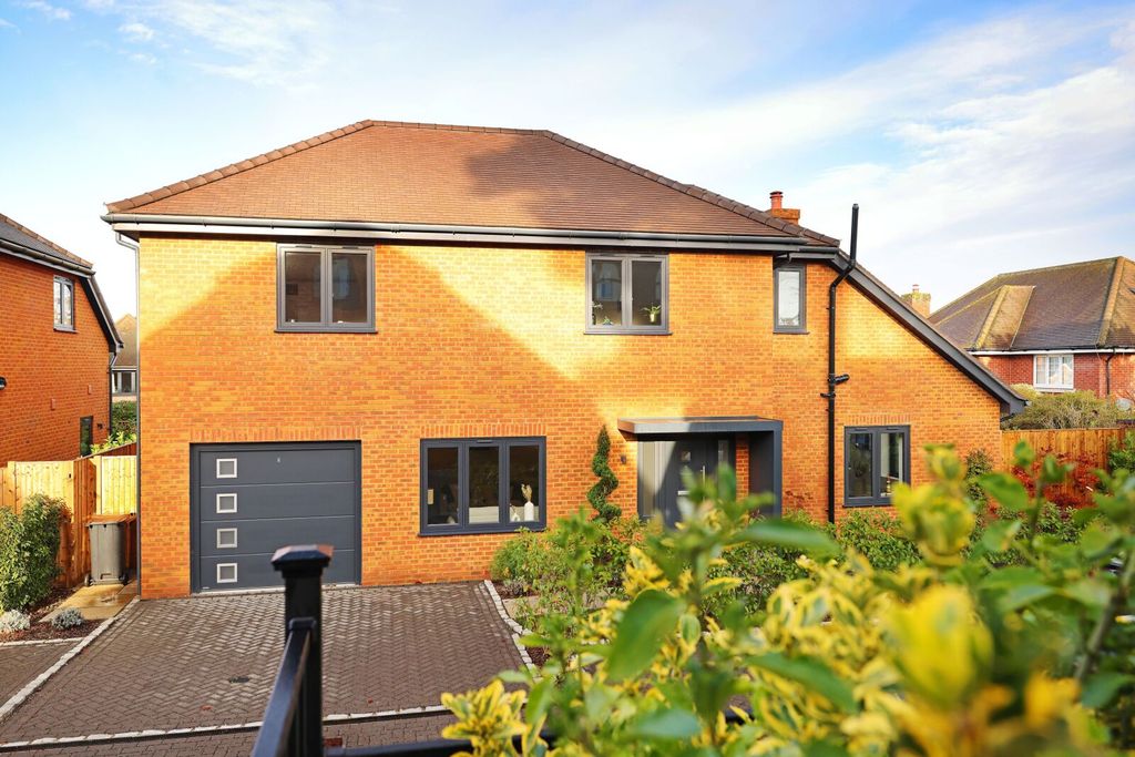 Property photo 1 of 19 Picture No. 34