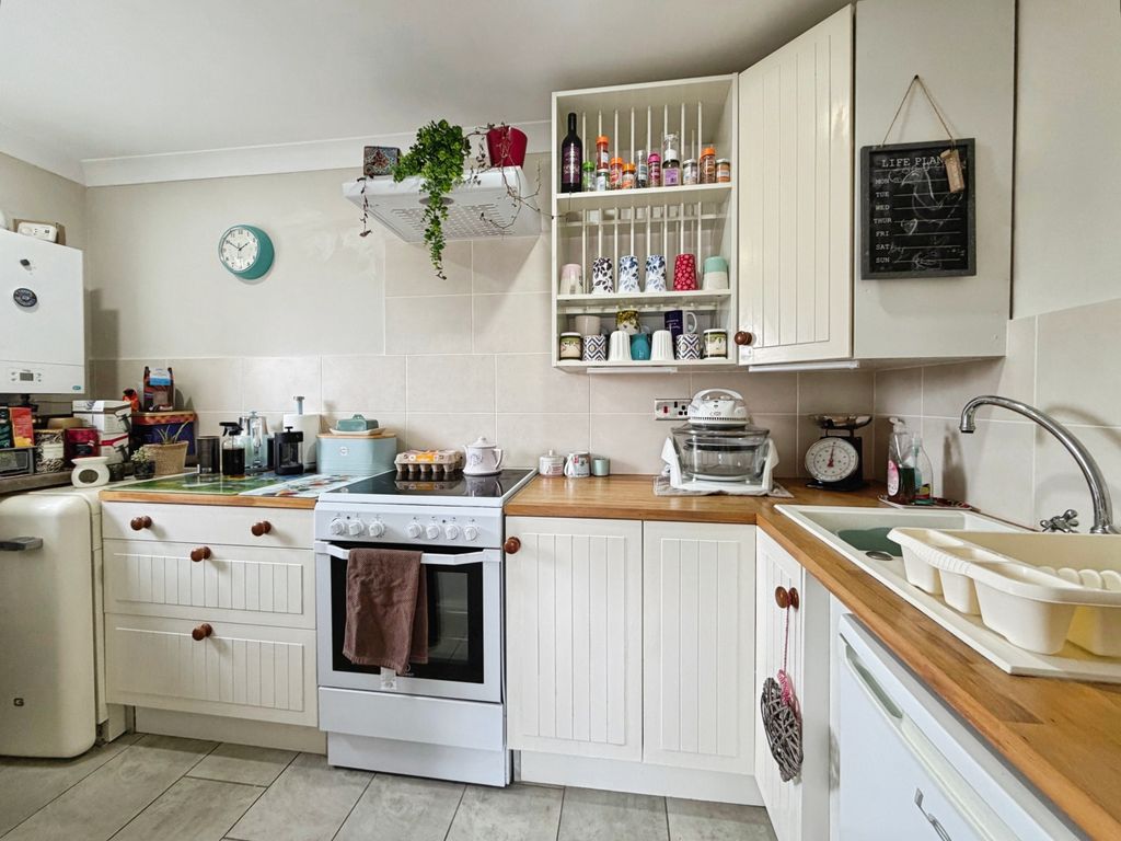 Property photo 2 of 4