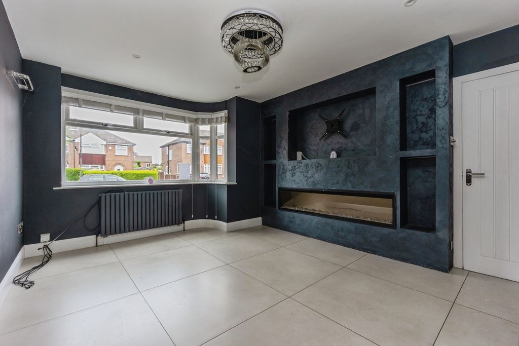 Property photo 3 of 30 Pbox-Img.Jpg
