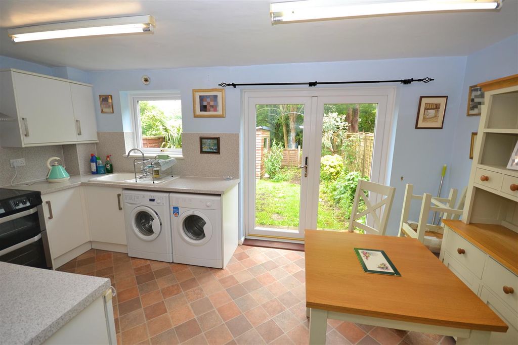 Property photo 3 of 11 5 (64).Png