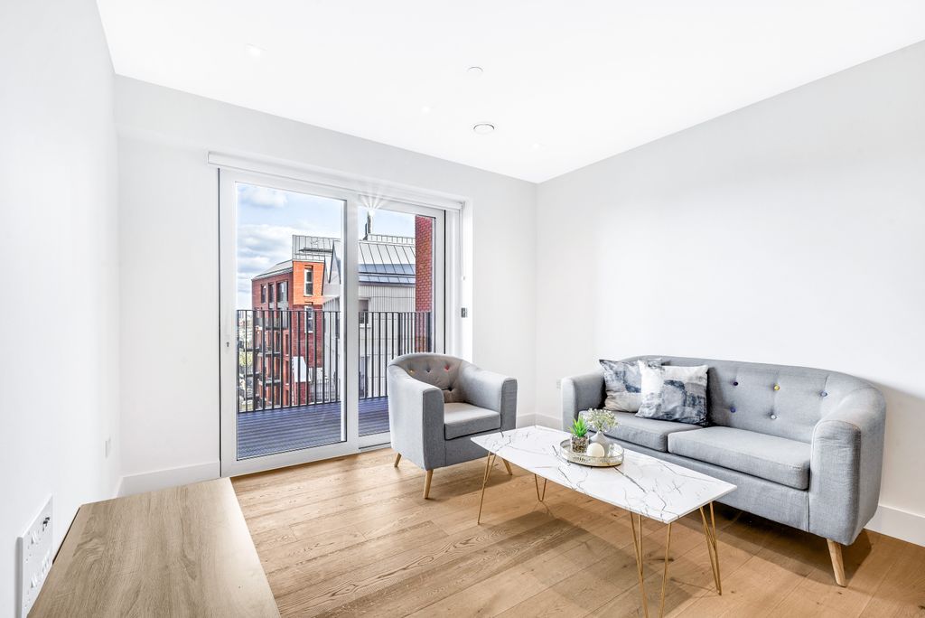 Property photo 3 of 19