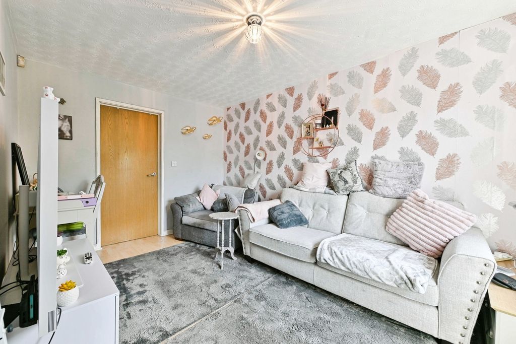 Property photo 2 of 13 Pbox-Img.Jpg