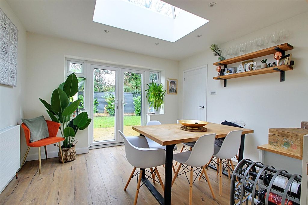 Property photo 3 of 16 Dining Room.Jpg