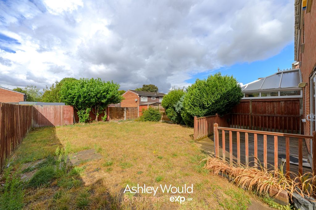 Property photo 2 of 22