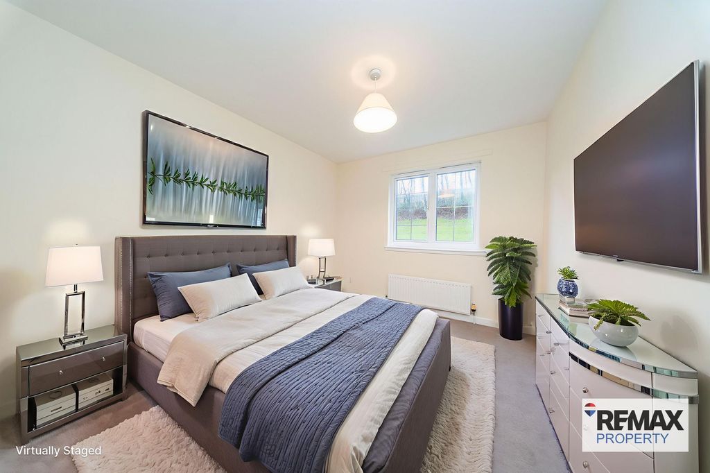 Property photo 3 of 23 Bedroom