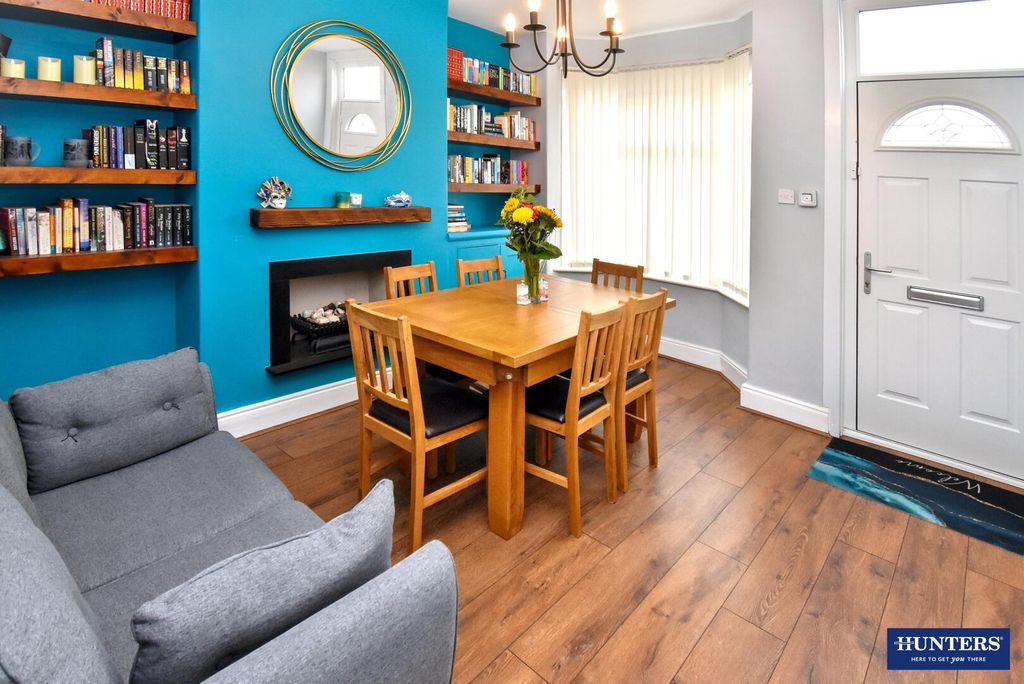 Property photo 3 of 17 Dining Room