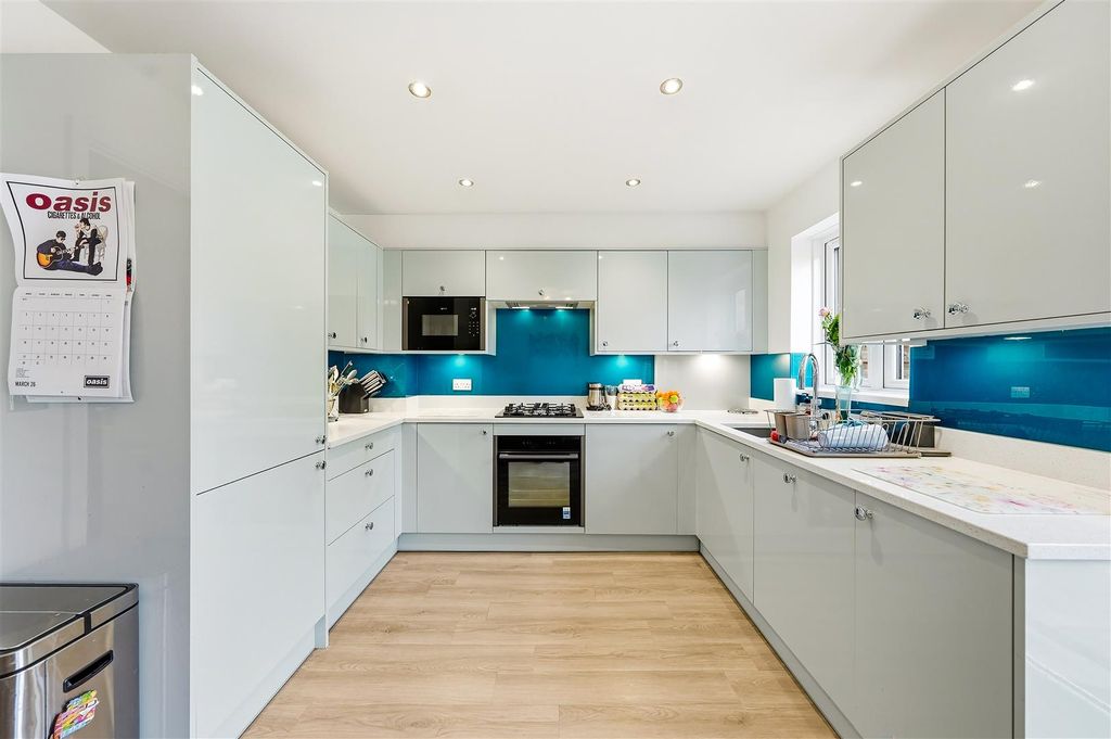 Property photo 2 of 20 Kitchen/Diner