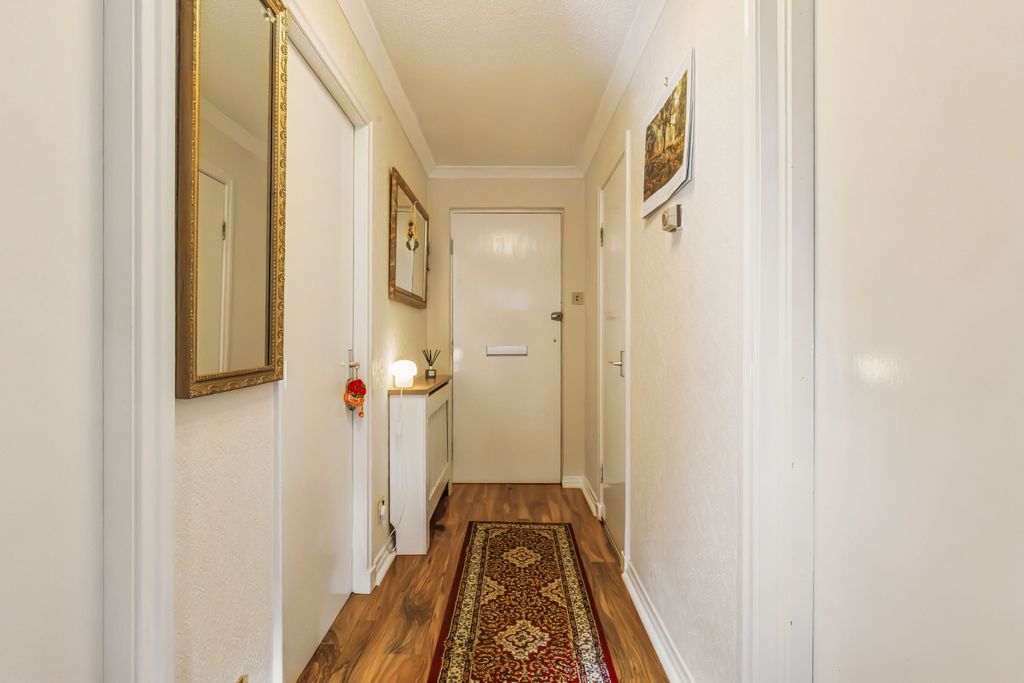 Property photo 3 of 25