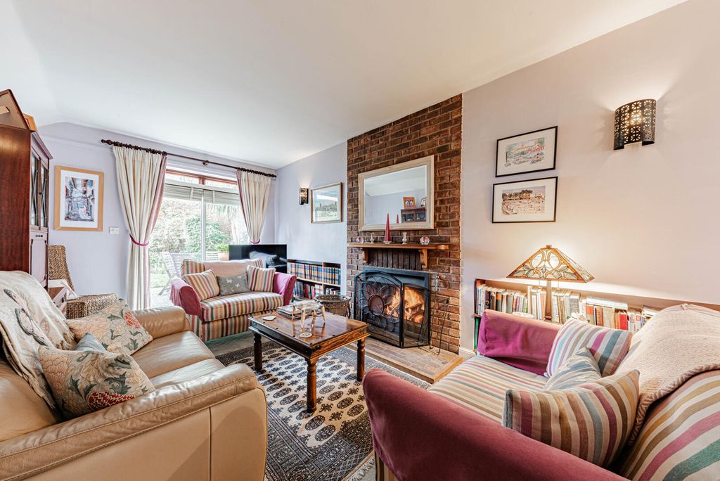 Property photo 2 of 30 Living Room