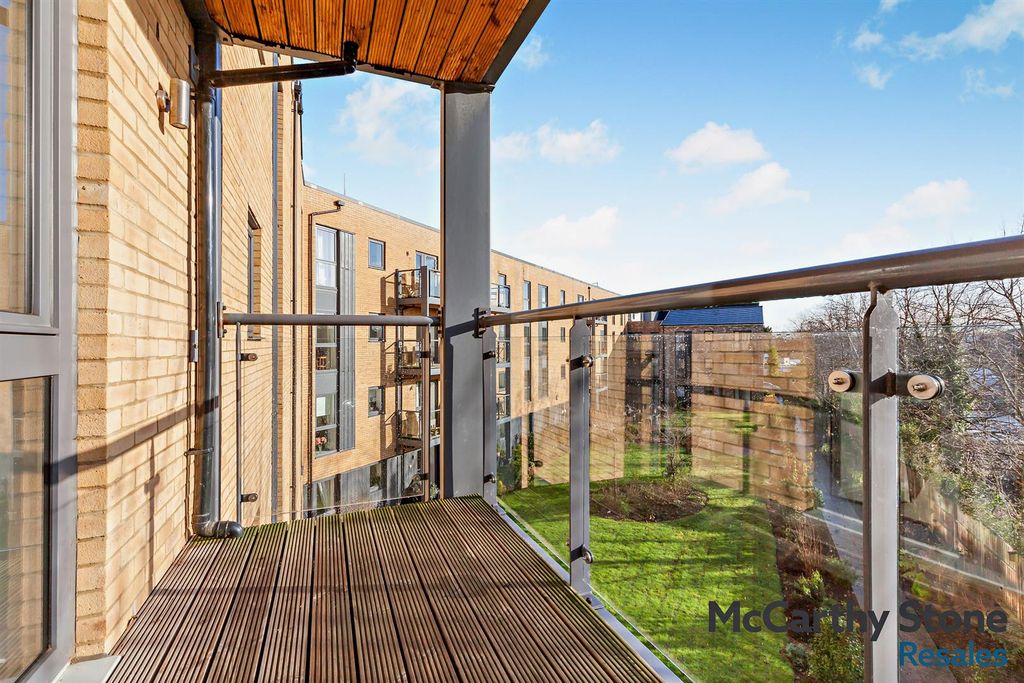 Property photo 1 of 12 8675834-Exterior01-800.Jpg