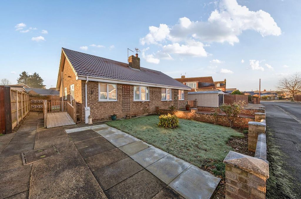 Property photo 1 of 16 1385418-17-6926d29A94Ddb.Jpg