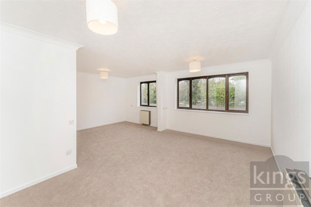 Property photo 3 of 19