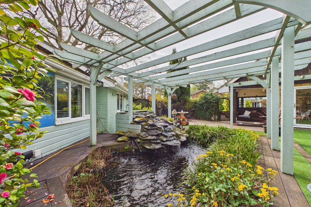 Additional image 27 of 6 bed detached house for saleHighway, Crowthorne, Berkshire RG45