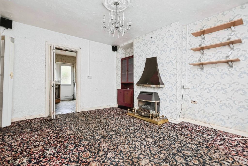 Property photo 2 of 18 Pbox-Img.Jpg