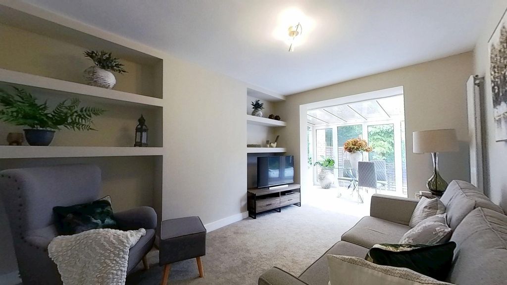 Property photo 2 of 18 Photo 9