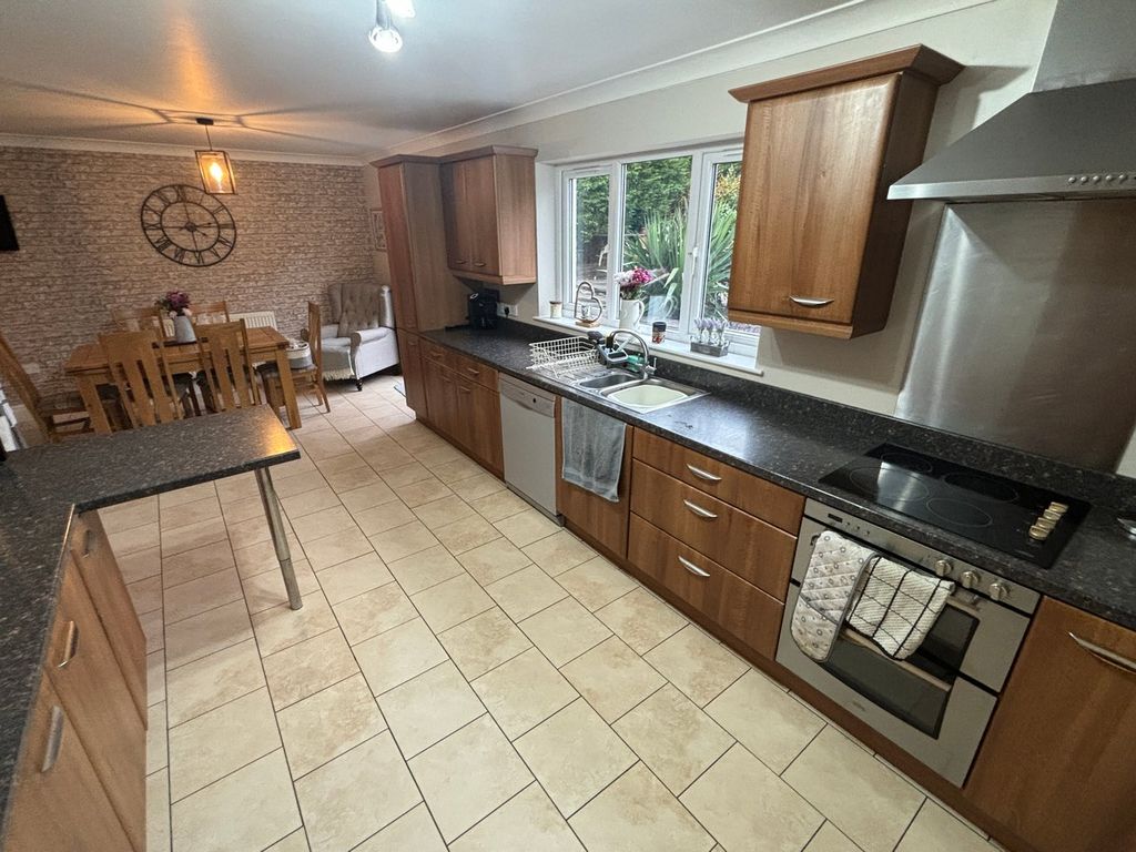 Property photo 3 of 29