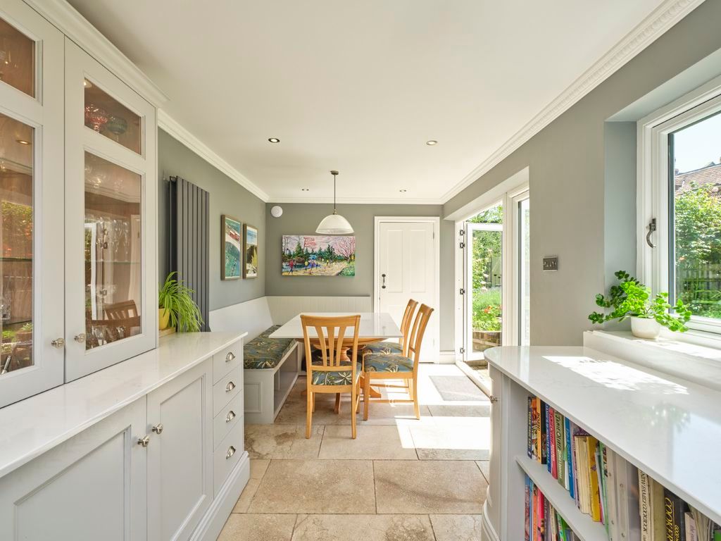 Property photo 2 of 28 Kitchen/Breakfast Room