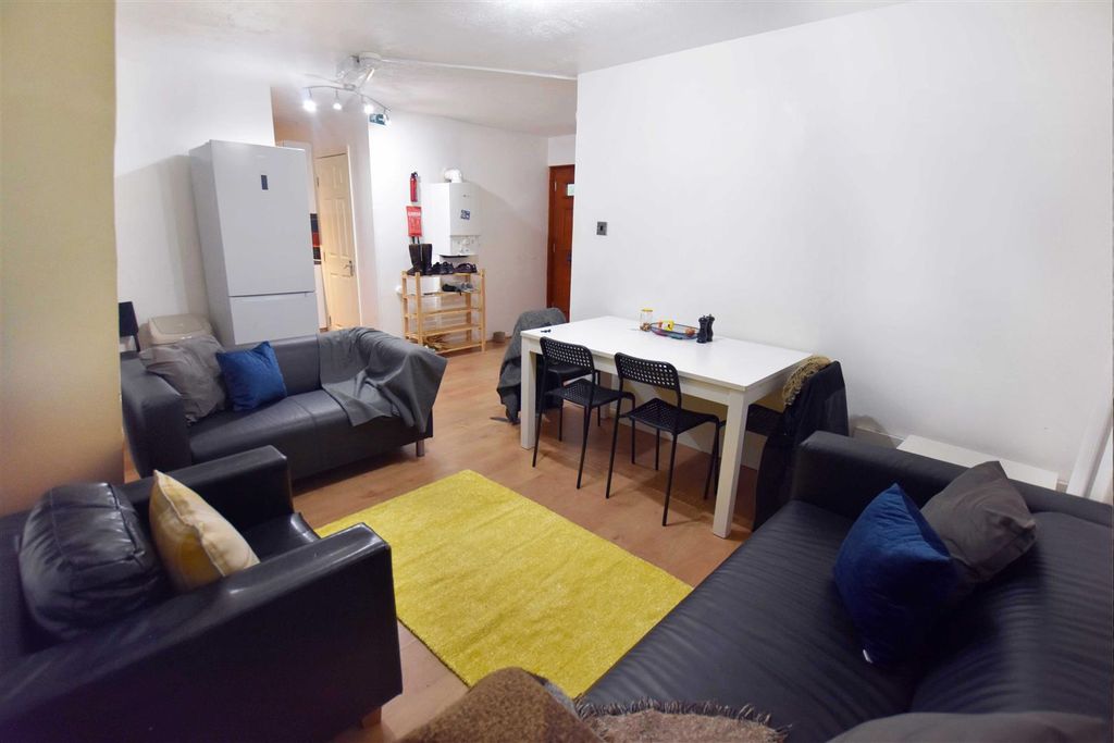 Property photo 1 of 10 Living-2.Jpg