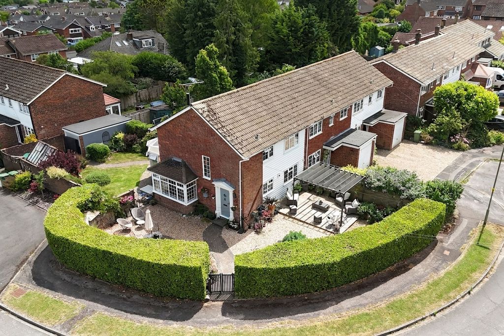 Property photo 1 of 25