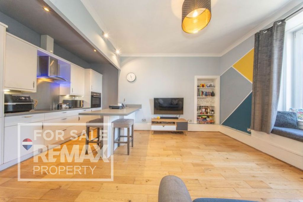 Property photo 1 of 19 Lounge Kitchen Area