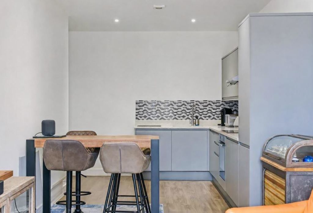 Property photo 2 of 10 Photo 3