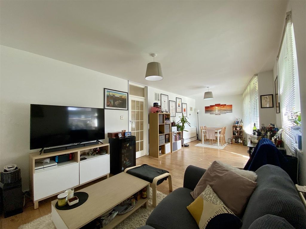 Property photo 1 of 10 Astonville Street