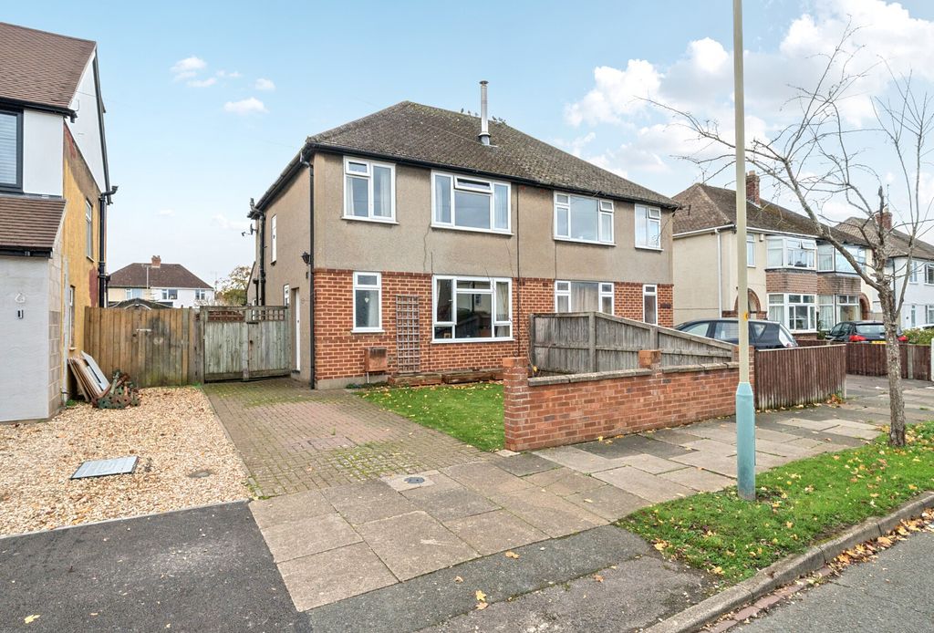 Property photo 1 of 17 1375017-1-690Ca0F...