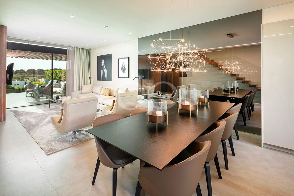 Property photo 1 of 33 End-Unit Contemporary Townhouse In Vilas Alvas, Algarve
