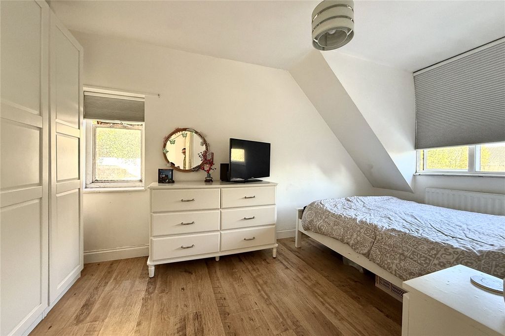 Property photo 2 of 8 Picture 2