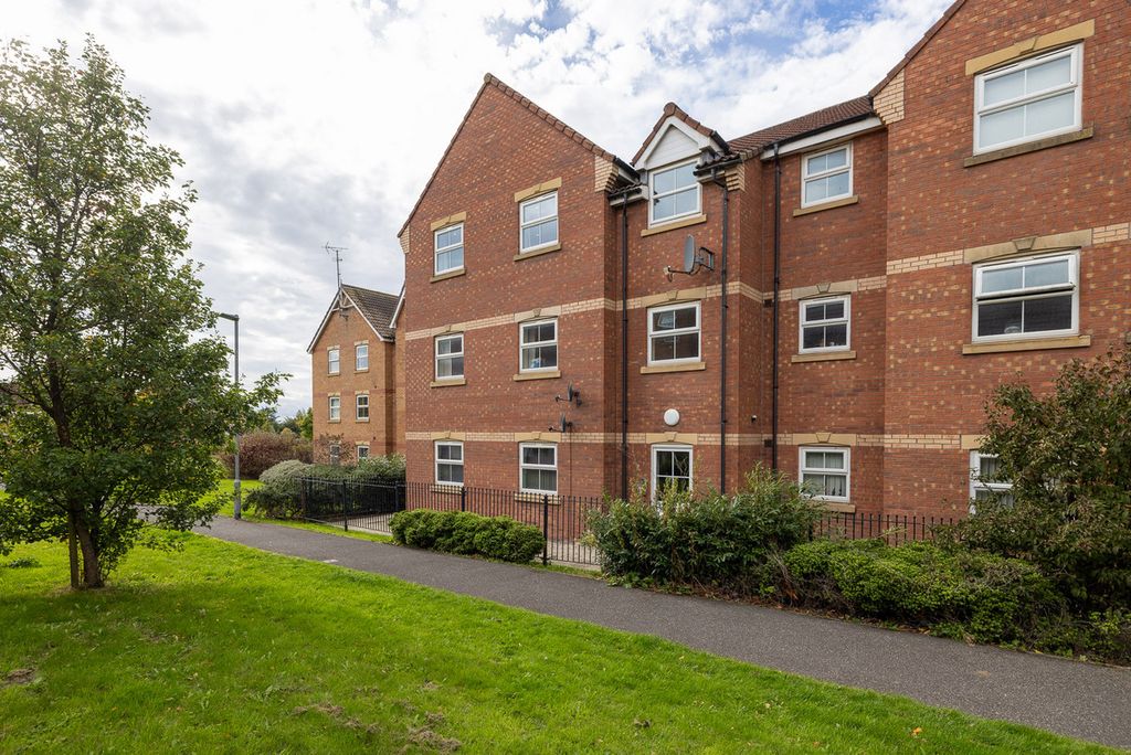 Property photo 2 of 12