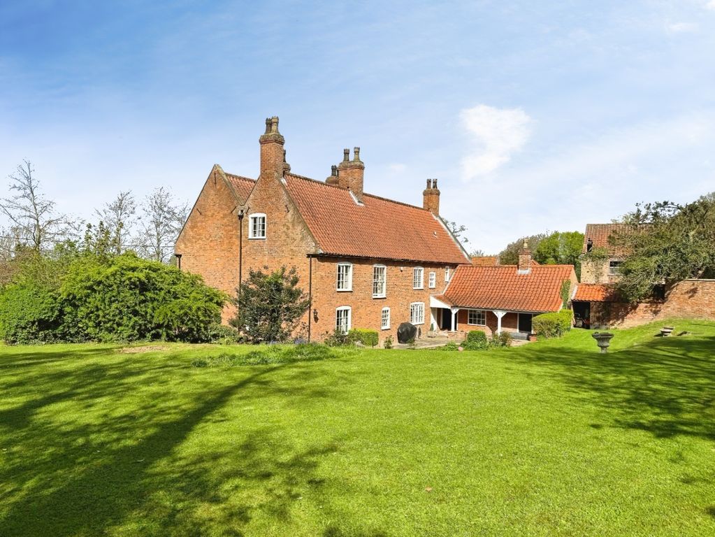 Property photo 1 of 18 5068851